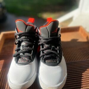 Jordan Boys Jordan Maxin 200 Sport Basketball Shoes White 5Y